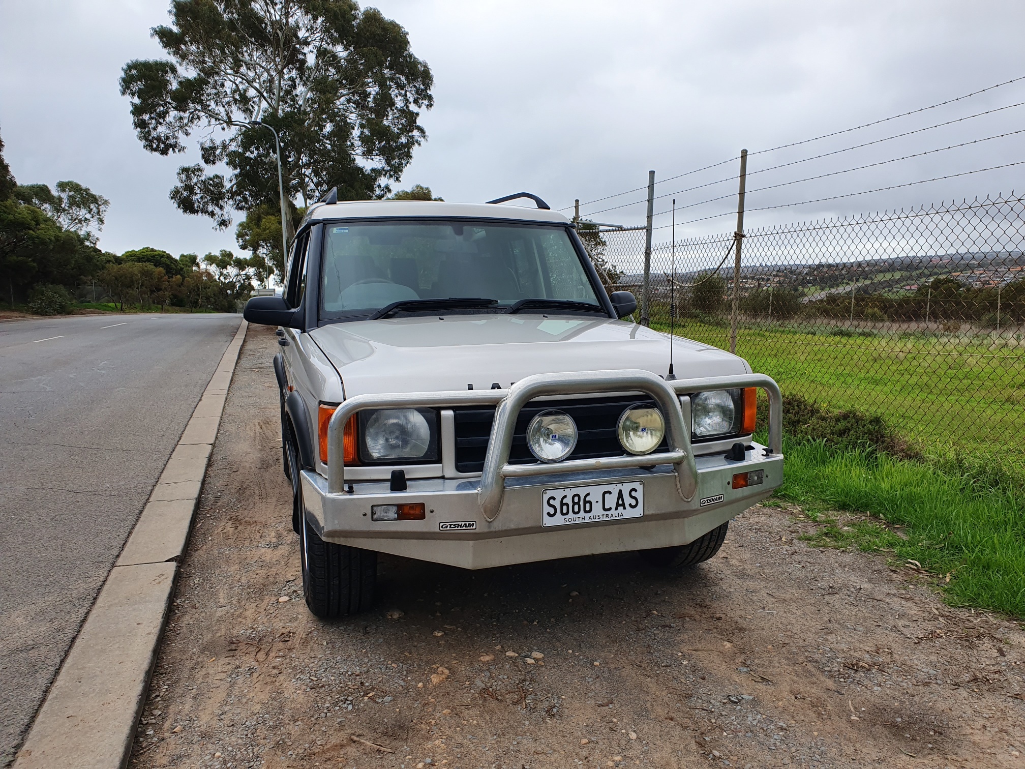 paddock spares discovery 2