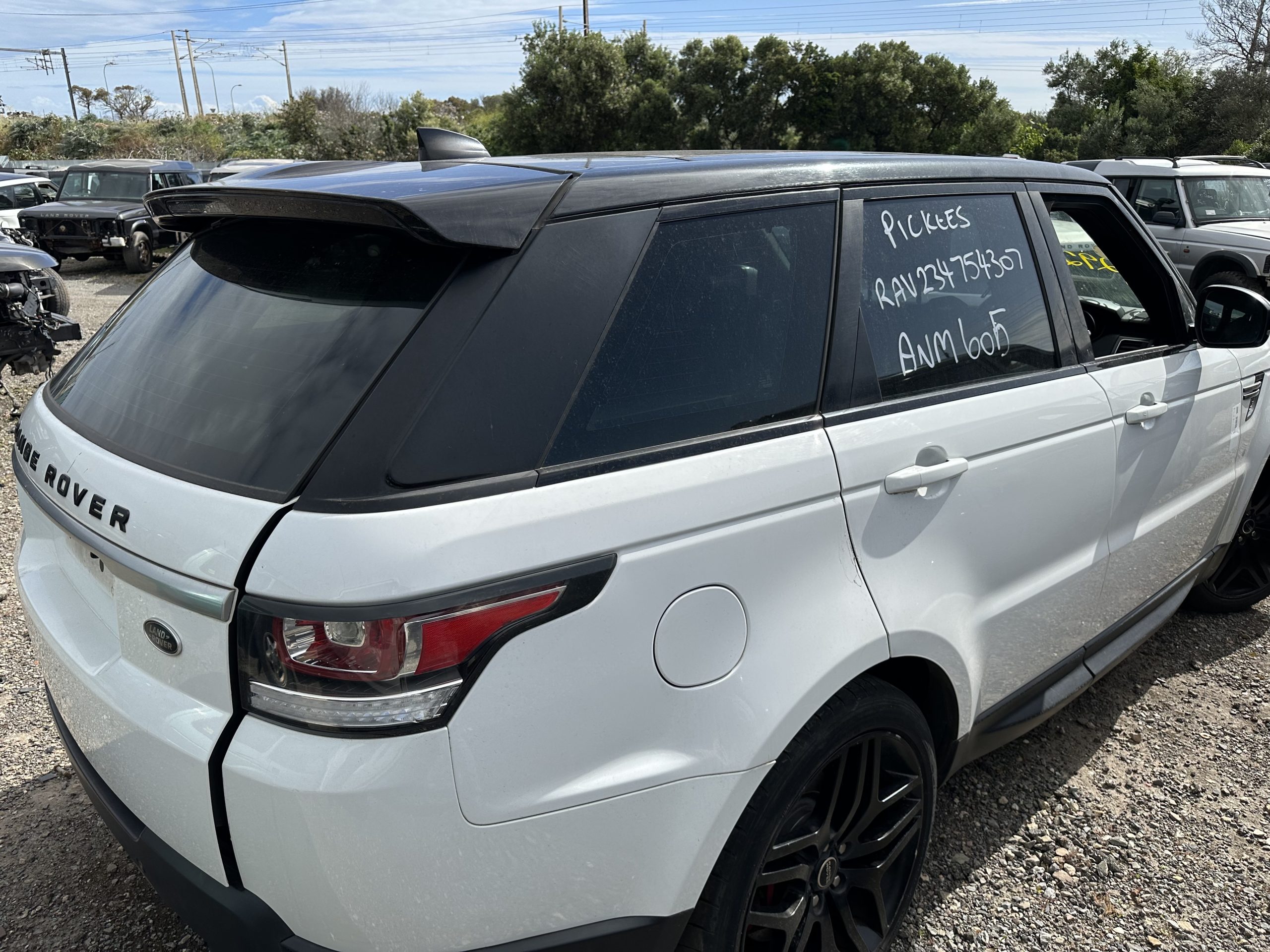 2017 Range Rover Sport SE – 3.0 V6 D Gen2 Twin Turbo – 8 Speed Auto ...