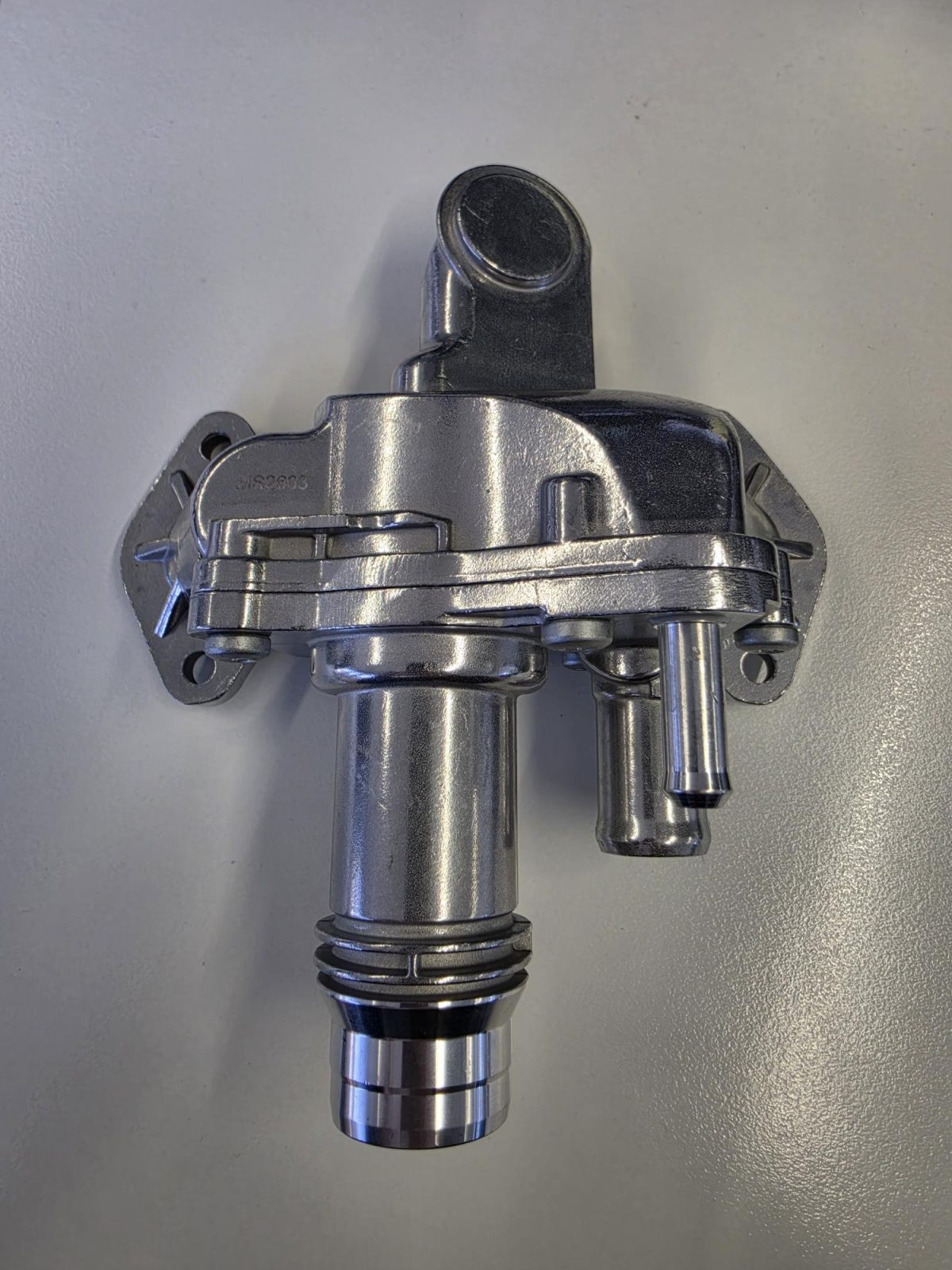 CAST ALLOY WATER OUTLET